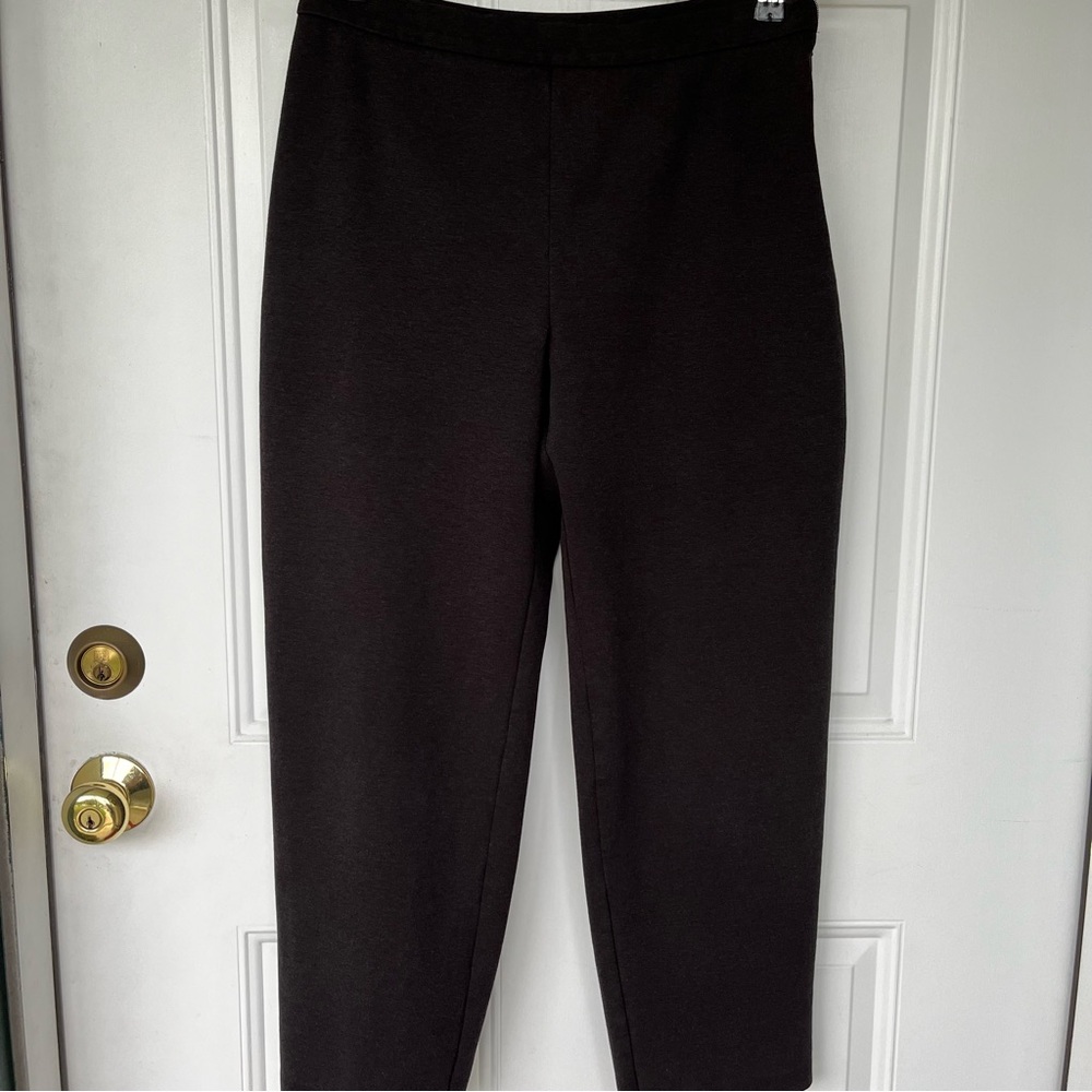•Talbots• Charcoal Gray Ponte Knit Crop Pants - Size Medium